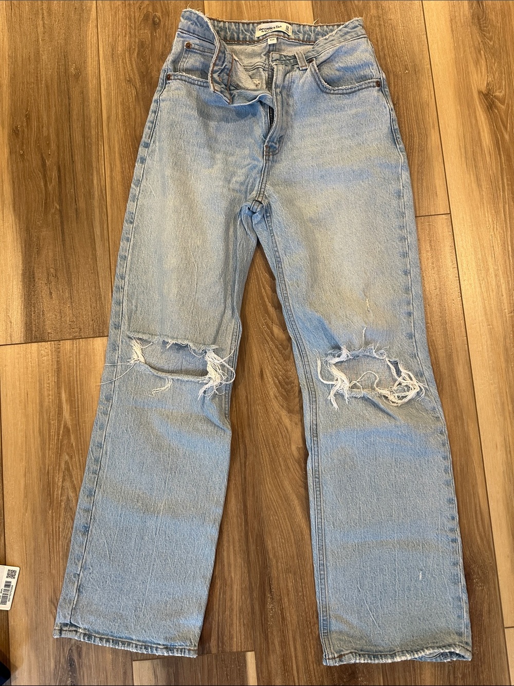 A&F curve love 90s relaxed jean high rise